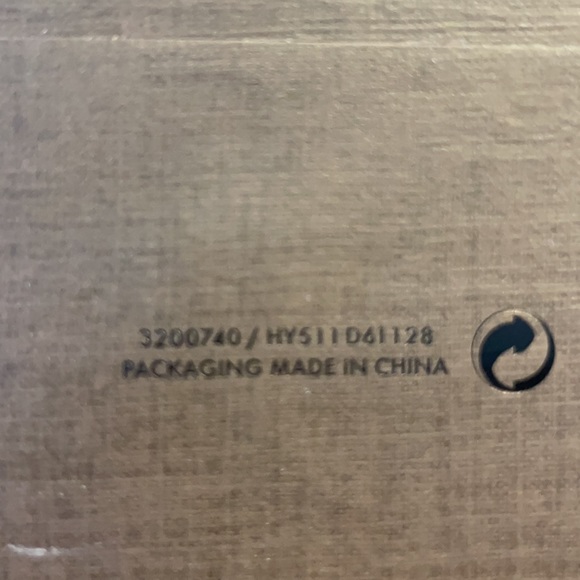 Louis Vuitton Large Gift Bag 💯 Authentic - Picture 4 of 4